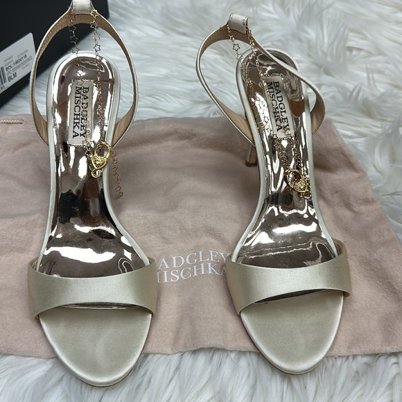 Badgley Mischka Tiffany Crystal Ankle Chain High Heel - Picture 3 of 9